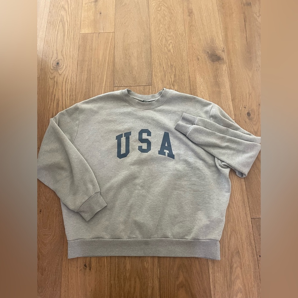 USA crewneck